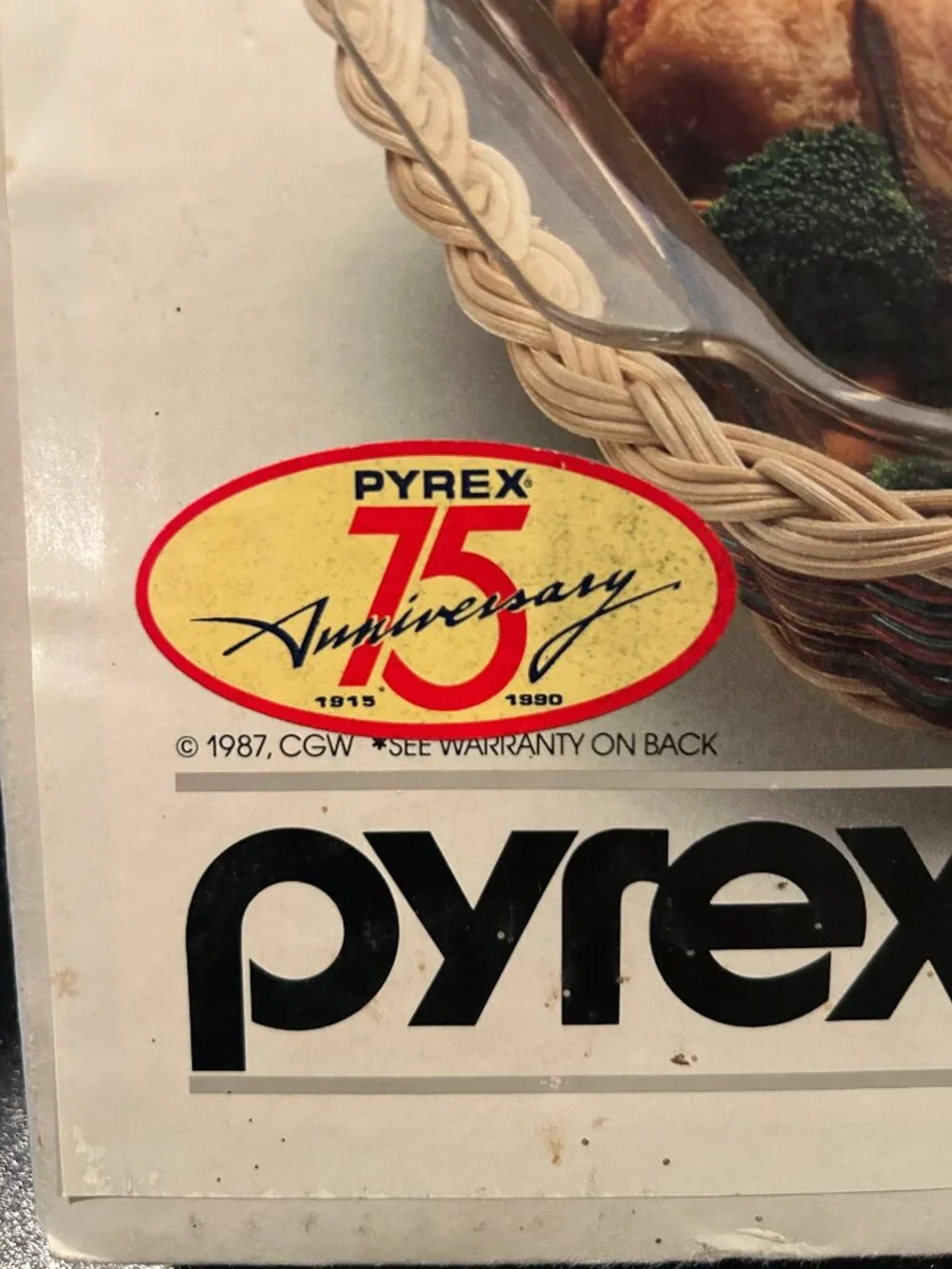 Vintage 1990 Pyrex 75th Anniversary 2 Qt Baking Dish Rattan Basket - New in Box